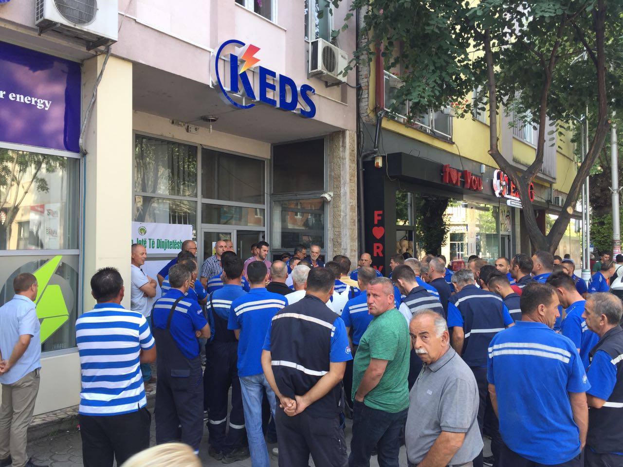 Adive protestina butikerutne kota KEDS