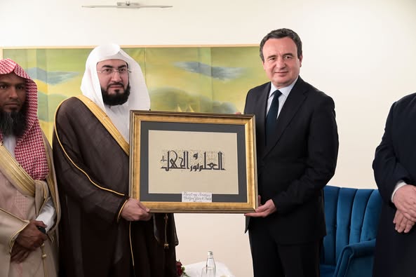 Kyabeako Imami, Dr. Bandar Baleela, arakhlape e sherunoministrea Albin Kurti