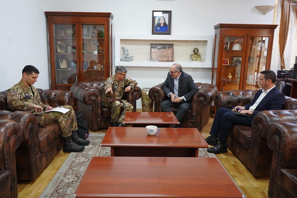 Prizrenosko Sheruno arakhlape e Italieake KFOR-eske Komandanteya