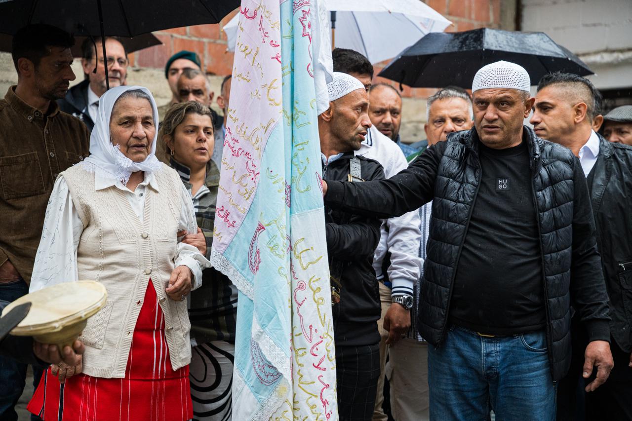 Palo duy bersha, adikergyola o Bayrakosko Dive – Hedenebiri